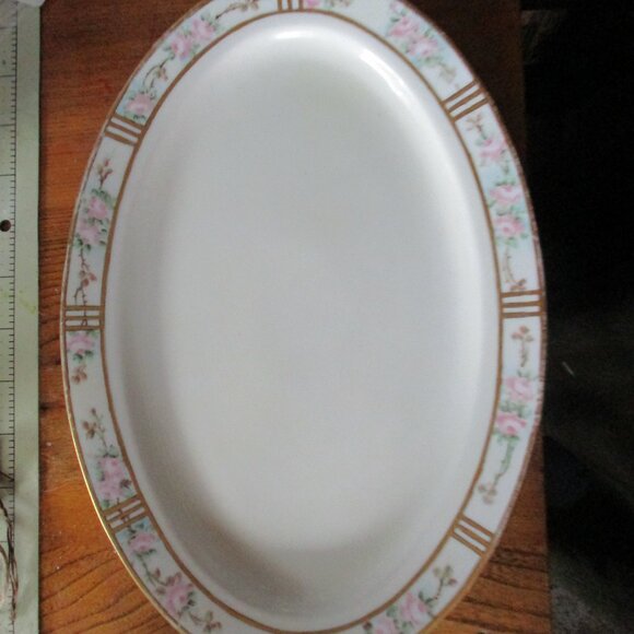 Antique 12 in. Oval  Serving Platter, hand painted with roses, signed FC Smith, - Picture 2 of 7